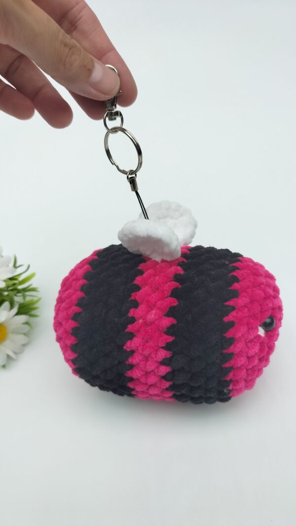 Knuffel bij / sleutelhanger (framboos-zwart) maat groot