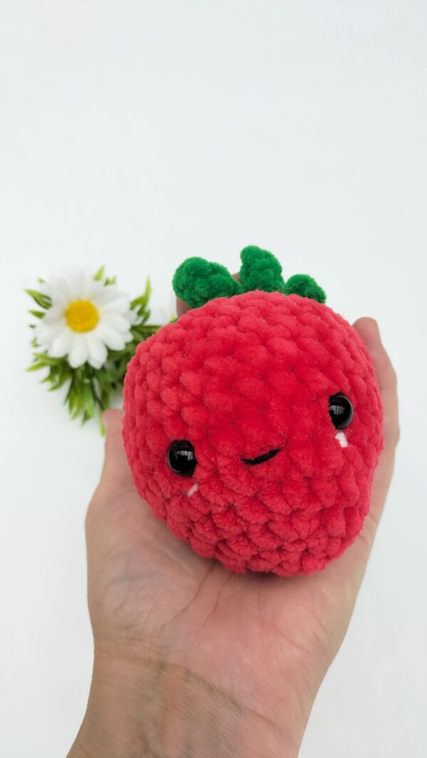 oplus_1058 Knuffel aardbei (rood)