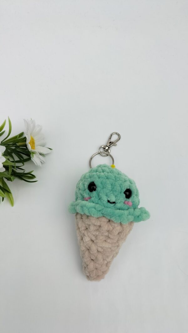 oplus_1058 Sleutelhanger ijsje (mint)