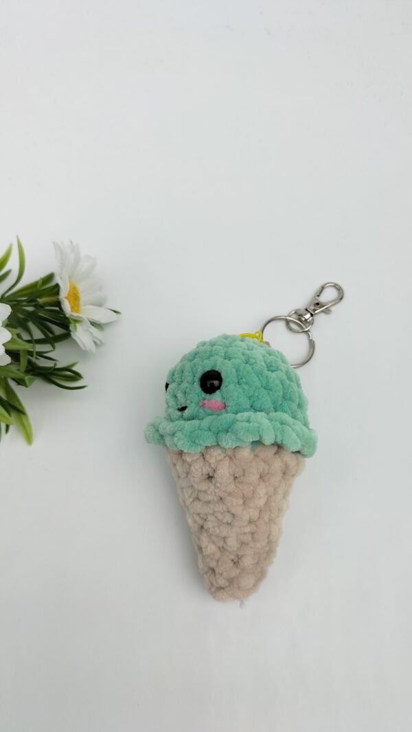 oplus_1058 Sleutelhanger ijsje (mint)