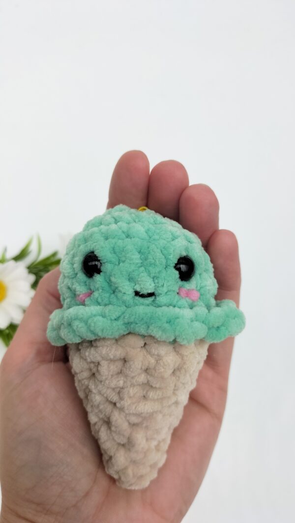 oplus_1058 Sleutelhanger ijsje (mint)