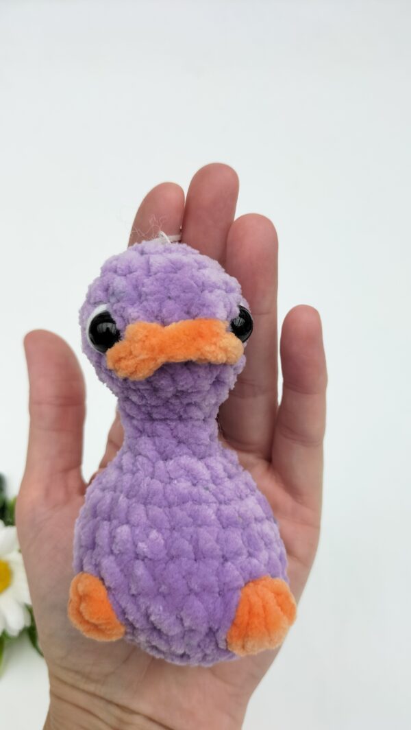 oplus_1058 Sleutelhanger gek eendje (paars)