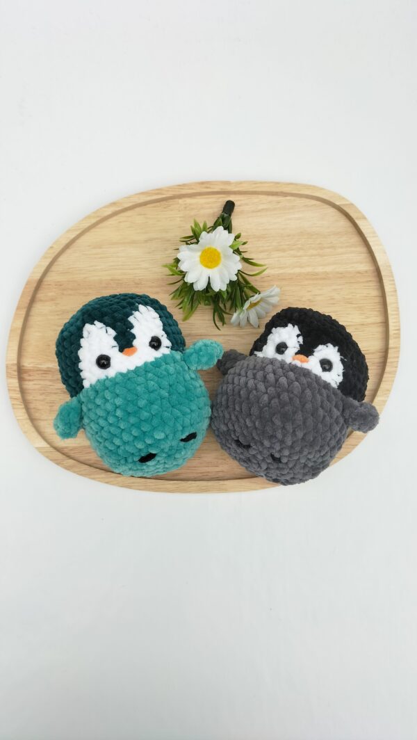 oplus_1058 Knuffel pinguïn (donkergroen-zeegroen)