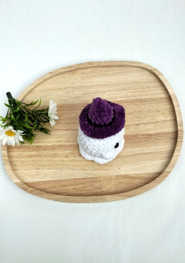 Knuffel spookje (met paarse heksenhoed)