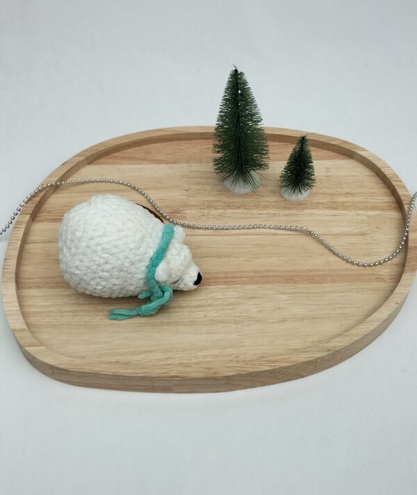 Knuffel slapende ijsbeer klein (licht zeegroene sjaal)