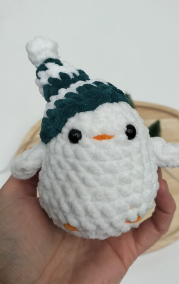 Knuffel pinguïn met muts groot (donkergroen-wit)