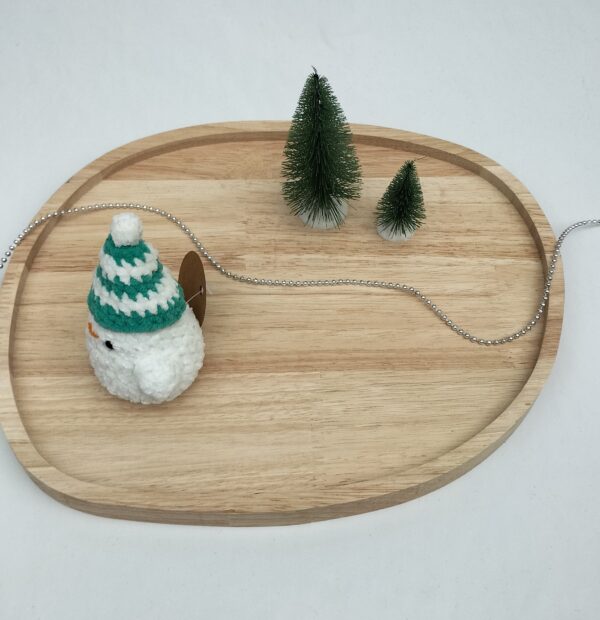 Knuffel pinguïn met muts klein (licht zeegroen wit)