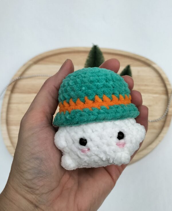 IMG20251103155226 Knuffel mushi hoed (turqouise-oranje)