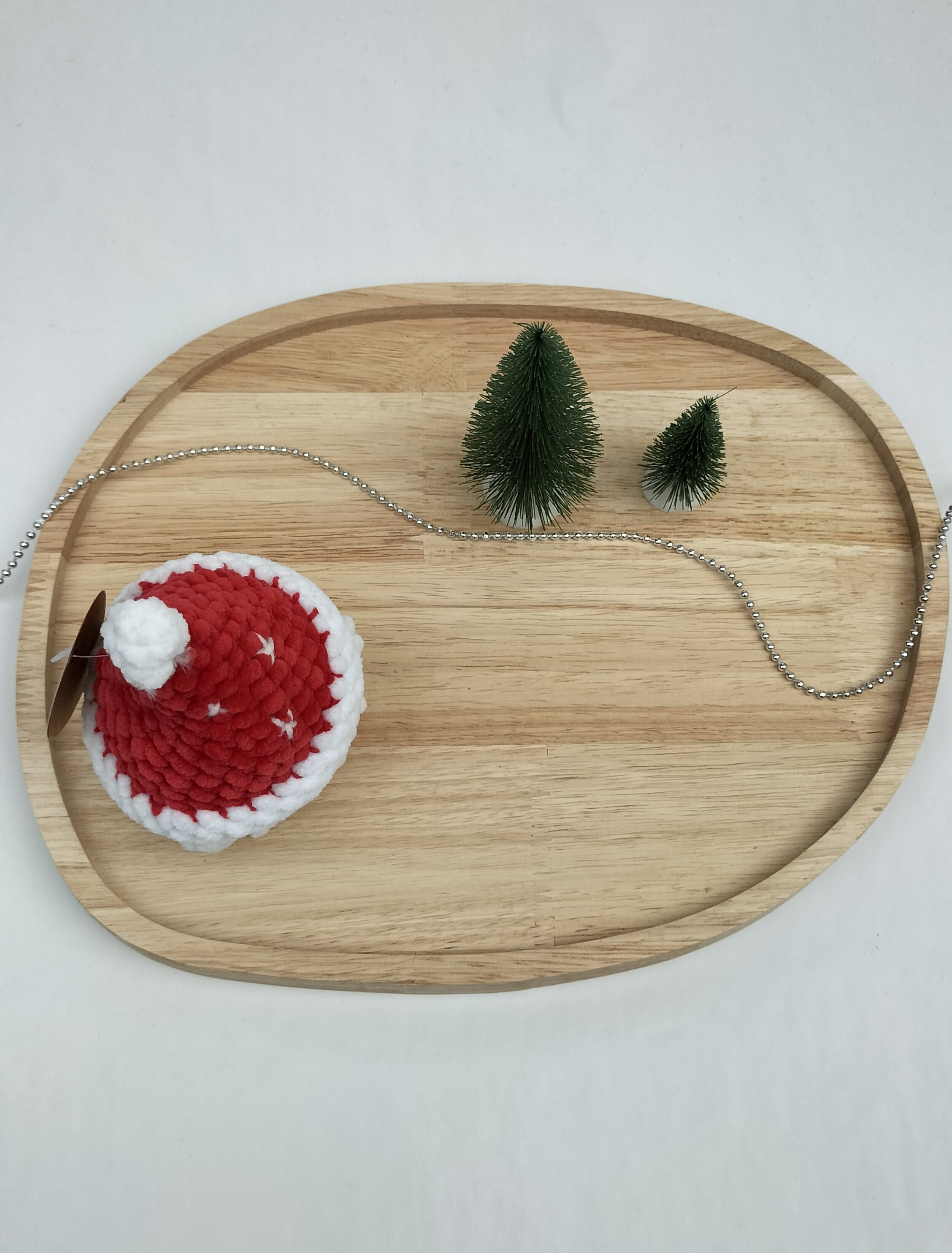 Knuffel mushi met muts groot (rood met sterren)