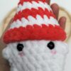 Knuffel mushi met muts groot (rood-wit)
