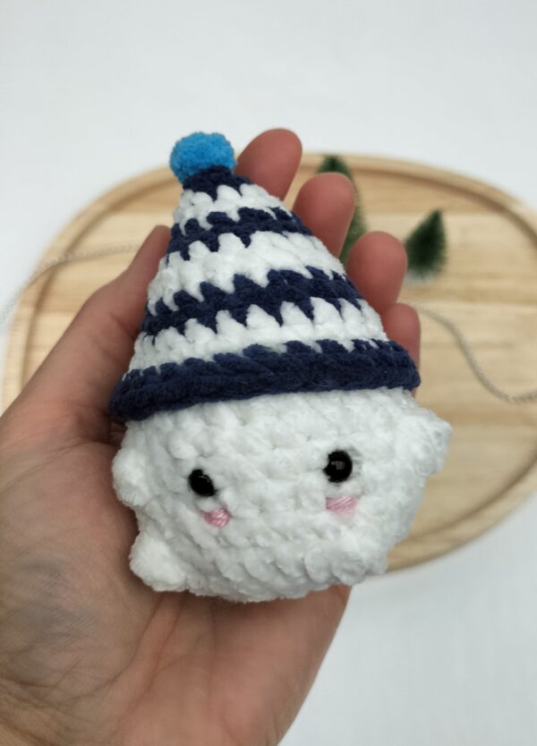 Knuffel mushi met muts klein (donker blauw-wit)