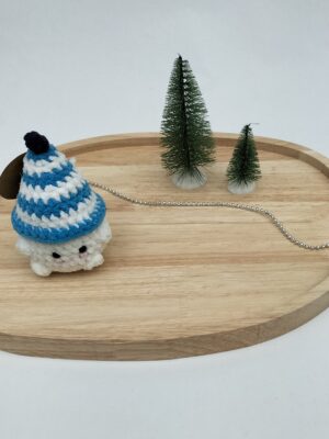 Knuffel mushi met muts klein (lichtblauw-wit)