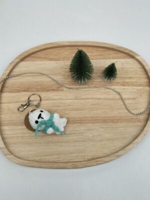 Sleutelhanger zeehond (wit met licht zeegroene sjaal)