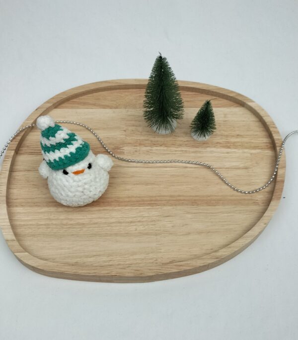 Knuffel pinguïn met muts klein (licht zeegroen wit)