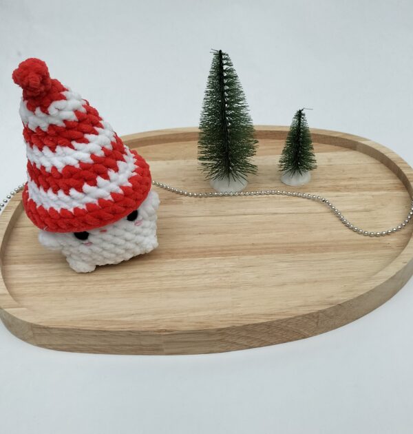 Knuffel mushi met muts groot (rood-wit)