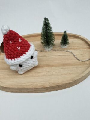 Knuffel mushi met muts groot (rood met sterren)