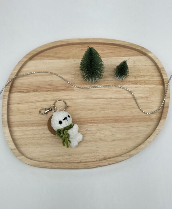 Sleutelhanger zeehond (wit met lichtgroene sjaal)