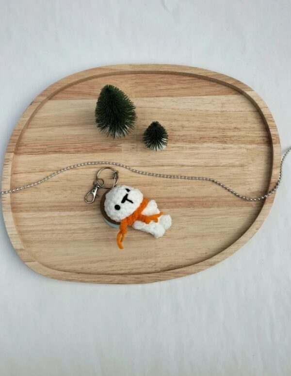 Sleutelhanger zeehond (wit met oranje sjaal)