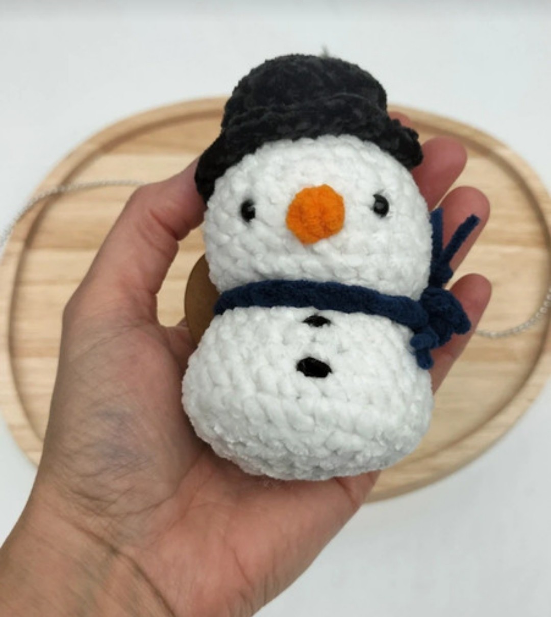 Knuffel sneeuwpop klein (met donker blauwe sjaal)