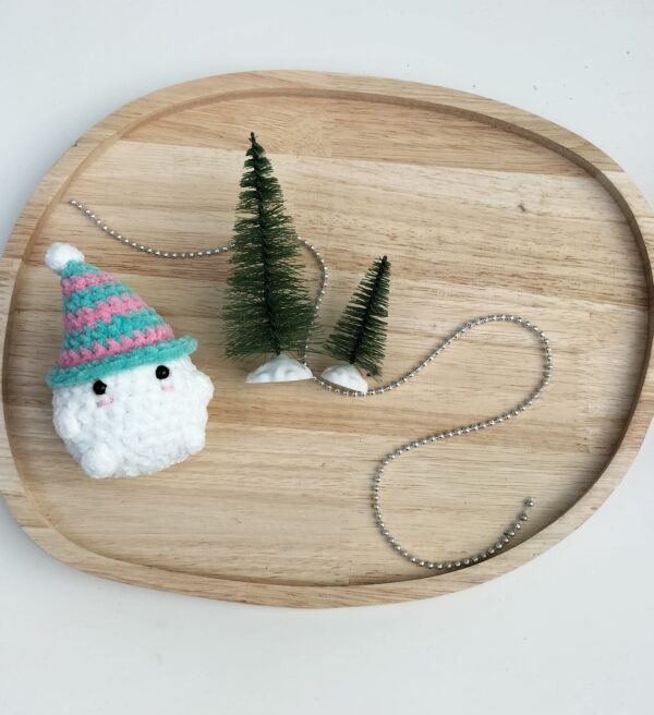 Knuffel mushi met muts klein (mint-roze)