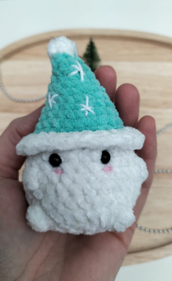 Knuffel mushi met muts klein (mint- witte sterren)