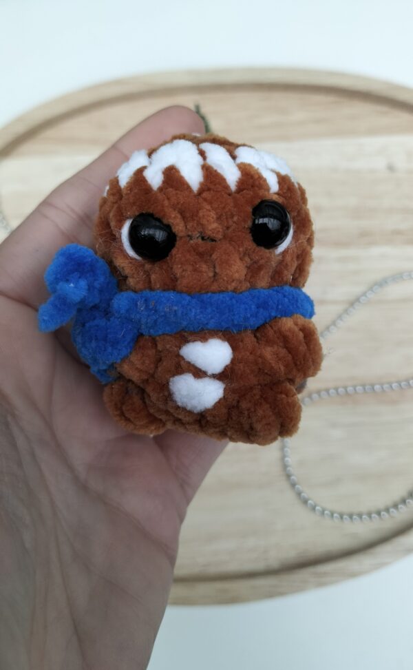 Sleutelhanger peperkoekmannetje groot (donker blauwe sjaal)