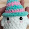 Knuffel mushi met muts klein (mint-roze)